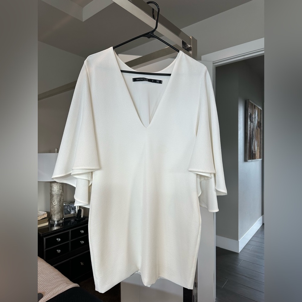 Gorgeous white shift dress